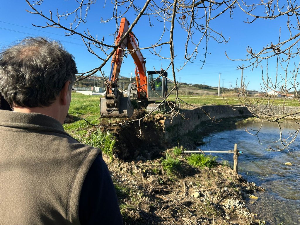 Presidente da APA visita obras do Rio Lena